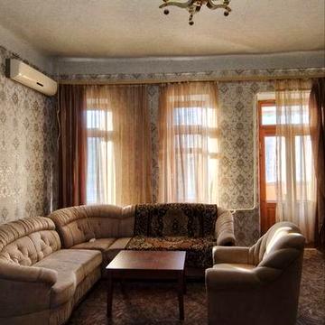 Сдам 3 комнатную квартиру в центре