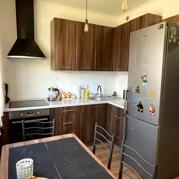 Райдужна вул., 50