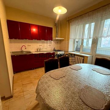 Велика Васильківська вул. (Червоноармійська), 54