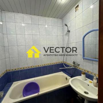 Героїв України вул., 10 к1