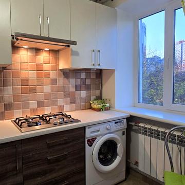 Лесі Українки просп. (Гагаріна), 15