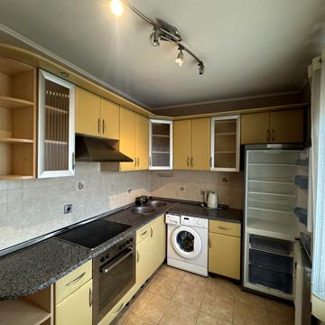 Червоної Калини просп. (Володимира Маяковського), 69