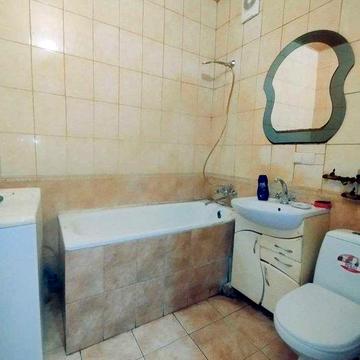 Сдам 2 комн. квартиру, 2/3, метро "Тракторный Завод", ХТЗ, Душкина 20