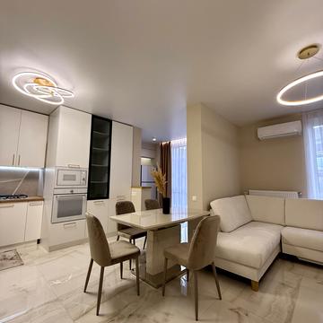 Рівненська вул., 8а