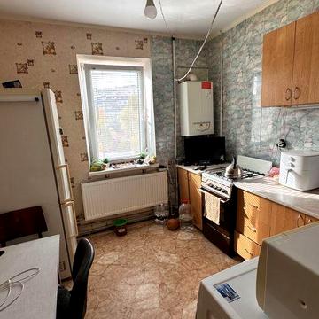 Продам двох кімнатну квартиру лівий берег від власника