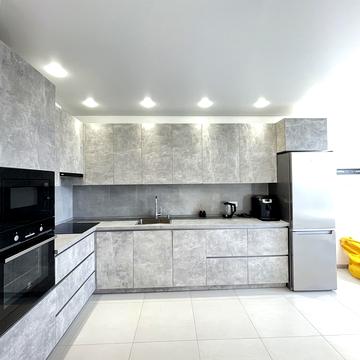 Олени Теліги вул., 25