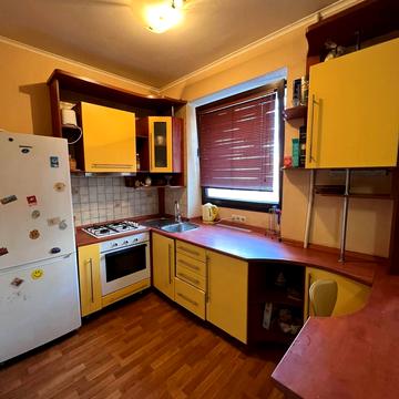 Науки просп. (Леніна), 24