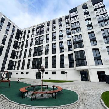 Данила Галицького вул., 25