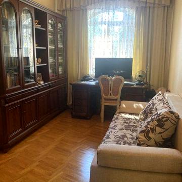 Оренда квартири 1 к в курорті Пуща-Водиця, до метро 20 хв на авто