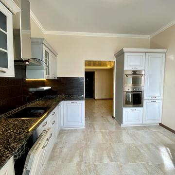 Вячеслава Чорновола вул., 25