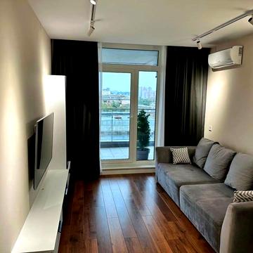 Джона Маккейна вул. (Івана Кудрі), 7