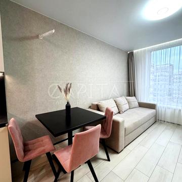 Європейського Союзу просп. (Правди), 41-Е