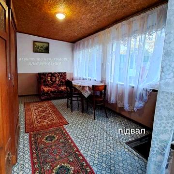 1/2 будинку, 70м2. Побут техніка, меблі. Заїзд для авто. р-н 10 школи