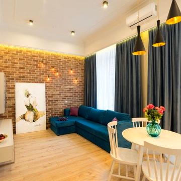 Софіївська вул., 18