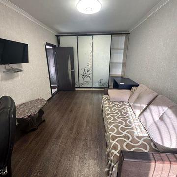 Аренда квартира 3/9 Таврический