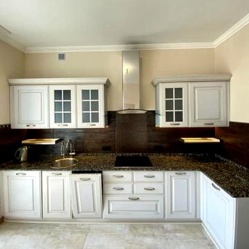 Вячеслава Чорновола вул., 25