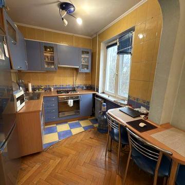 Продаю 2 кімнатну квартиру!