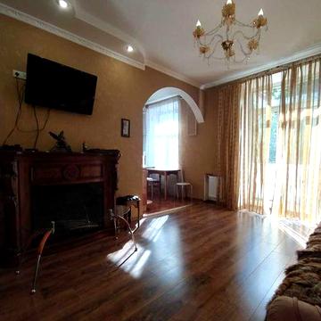 Оренда 2-к квартири з ремонтом в самому центрі