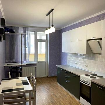 Ясинуватський пров., 10