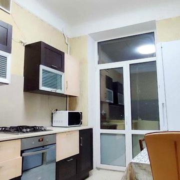 Здам затишну простору 2-кімнатну квартиру на вул. Незалежності / Поля