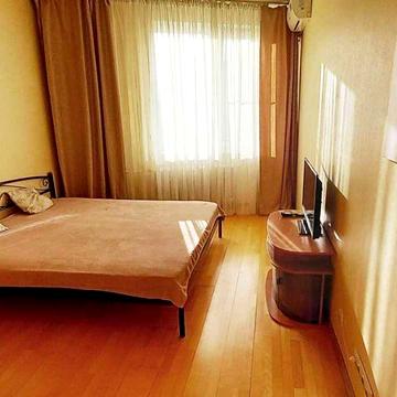 Здам 1 кімнатну квартиру вул. Анни Ахматової, буд.45.