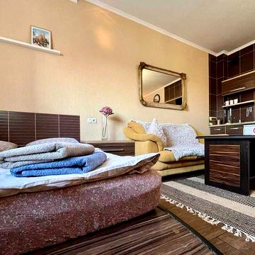 ПРОДАЖ великої квартири, розділеної на дві оремі по вул. Т. Кореня, 9