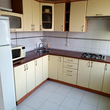 Миколи Міхновського бульв. (Дружби Народів), 4/6