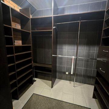 Здам будинок! Є Укриття!