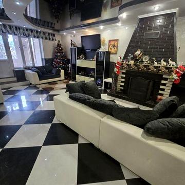 Здам будинок! Є Укриття!