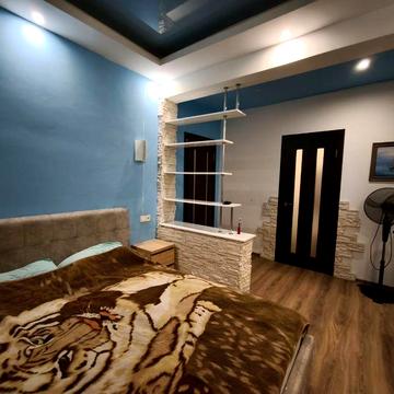 Оренда 2-х кімнатна квартира район 15-а школа. (Червона)