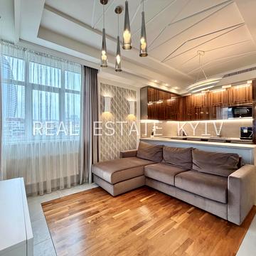 Саперне Поле вул., 12