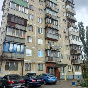 Продаж 2 - кімнатної квартири на проспекті Соборності, 11