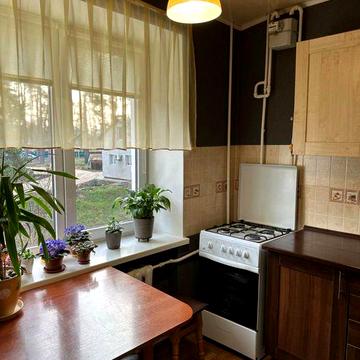 Продам 1к квартиру низький поверх тепла є бомбосховище