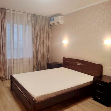 Михайла Гришка вул., 8-Б