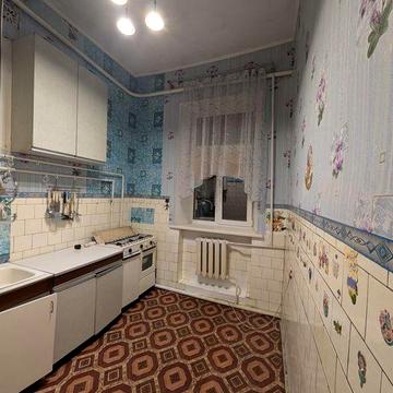 Трикімнатна квартира,7  хвилин пішки до  Софіївки,2 хвилини до Пушкіна