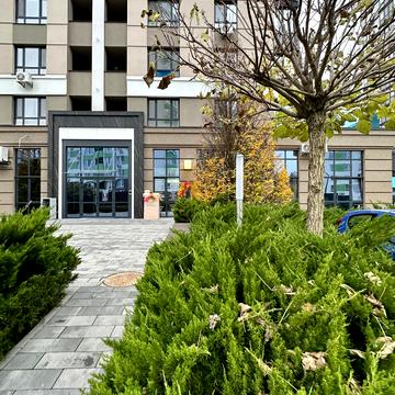 Університетська вул., 1