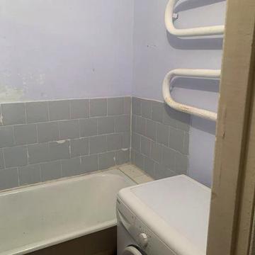 Двухкомнатная квартира без мебели на длительный срок