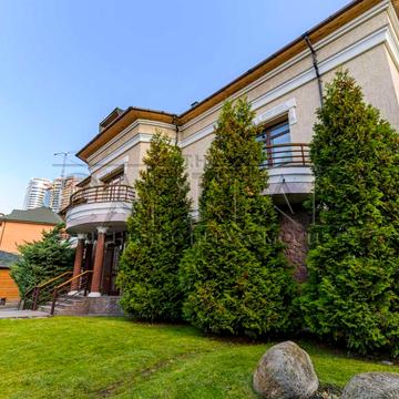 Павла Загребельного вул. (Миколи Раєвського), 5