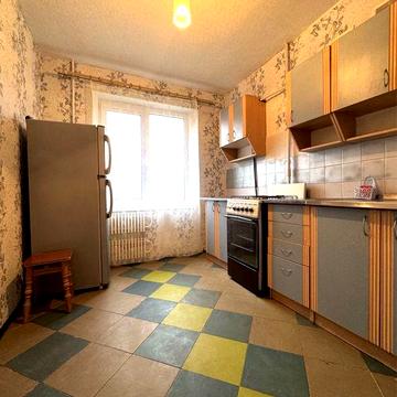 Продам 2х кімнатну квартиру(район Ромин двор)