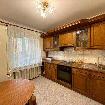 Олександра Довженка вул., 14/1