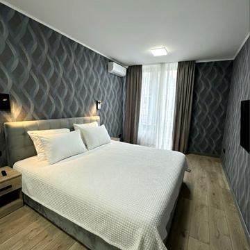 Зарічна вул., 2