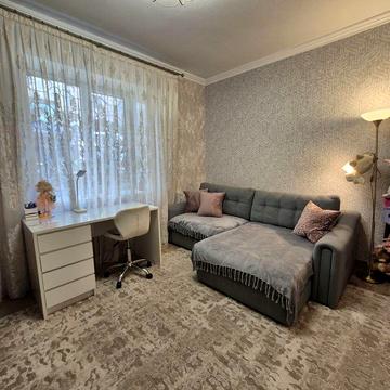 Продам 2х квартиру пр.Свободы Центр /Сталинка/