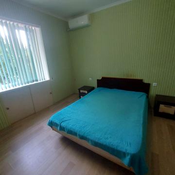 Академіка Корольова вул., 75/2