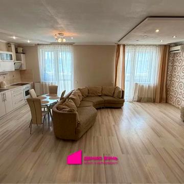 Космічна вул., 3