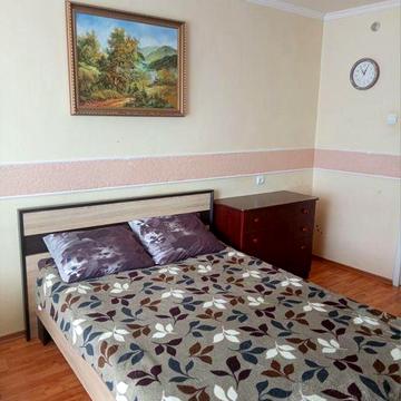 Здається в оренду 2-х кімнатна квартира в центрі м. Берегово