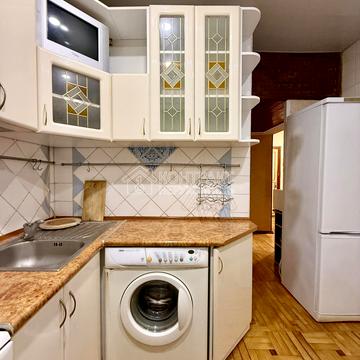 Архітекторів вул., 20