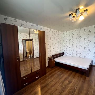 Небесної Сотні просп. (Маршала Жукова), 79а