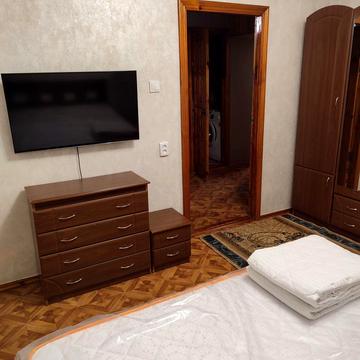 Князя Володимира Великого просп., 135