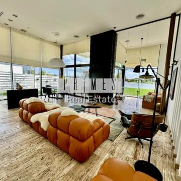 Володимирський, 14Д