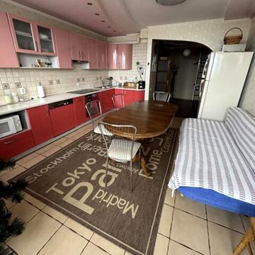 Стрілецька вул. (Червоноармійська), 1